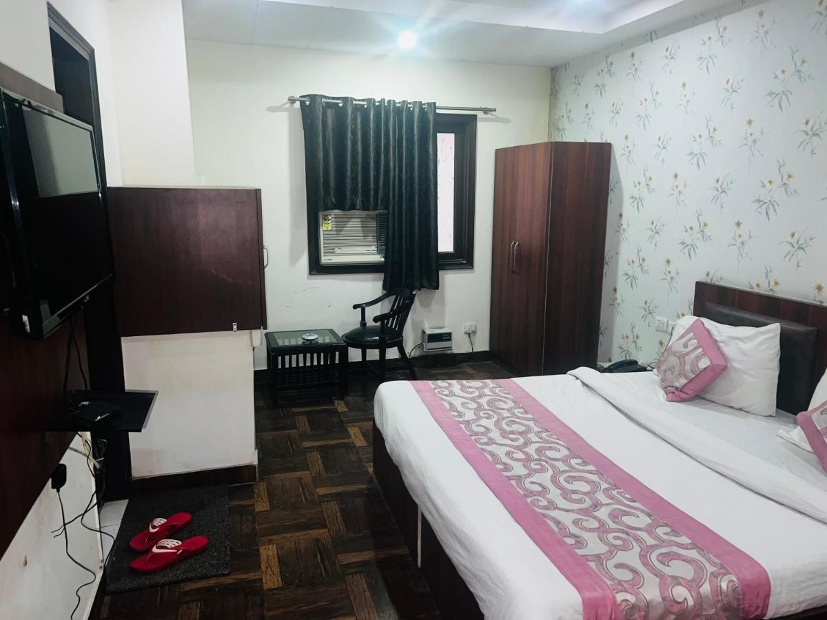 Hotel Asian Plaza Delhi Airport Nuova Delhi Esterno foto